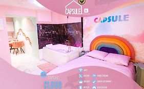 Capsule cloud - jacuzzi - projecteur cinema